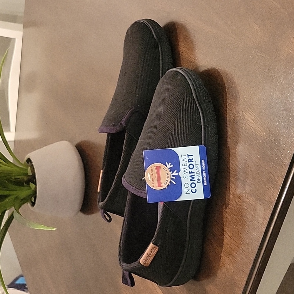 NWT Men's dearfoams
